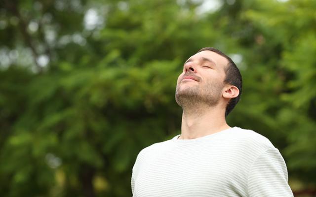 equilibrar las emociones en momentos difíciles ayuda a un mayor bienestar